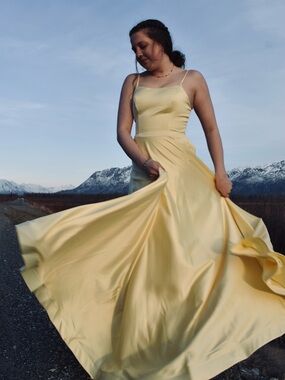 PromGirl Pale Yellow Satin Spaghetti Strap Formal Dress